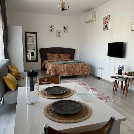 New Studio In The Middle Of Famagusta & Netflix Apartment Exterior photo